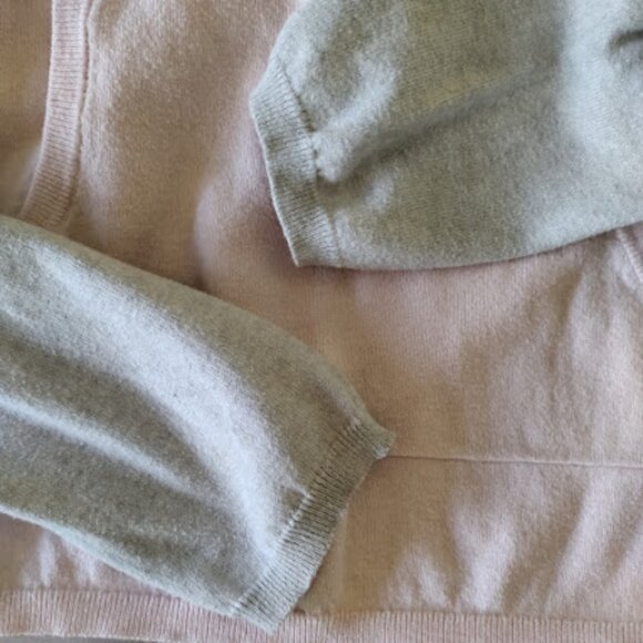 JOHNNY WAS | Embroidered Pastel Pink And Grey V-Neck Sweater Hoodie Soft Girl S - Picture 9 of 13